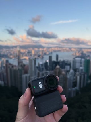 Ľahká a pripravená na všetko. Osmo Nano vám umožní ľahko zachytiť každý okamih, nech už ste kdekoľvek. Od cyklistiky a...